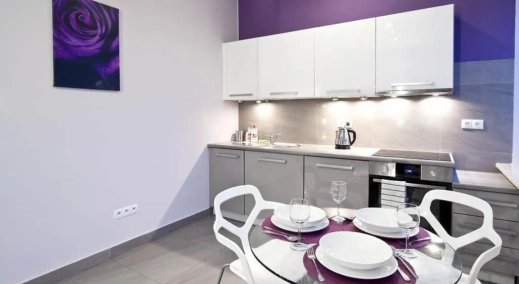 Goodnight Warsaw Apartments Aleja Jana Pawla II 35 Poland